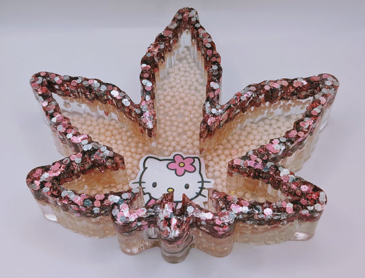 Hello Kitty Pearl Resin Leaf Ashtray