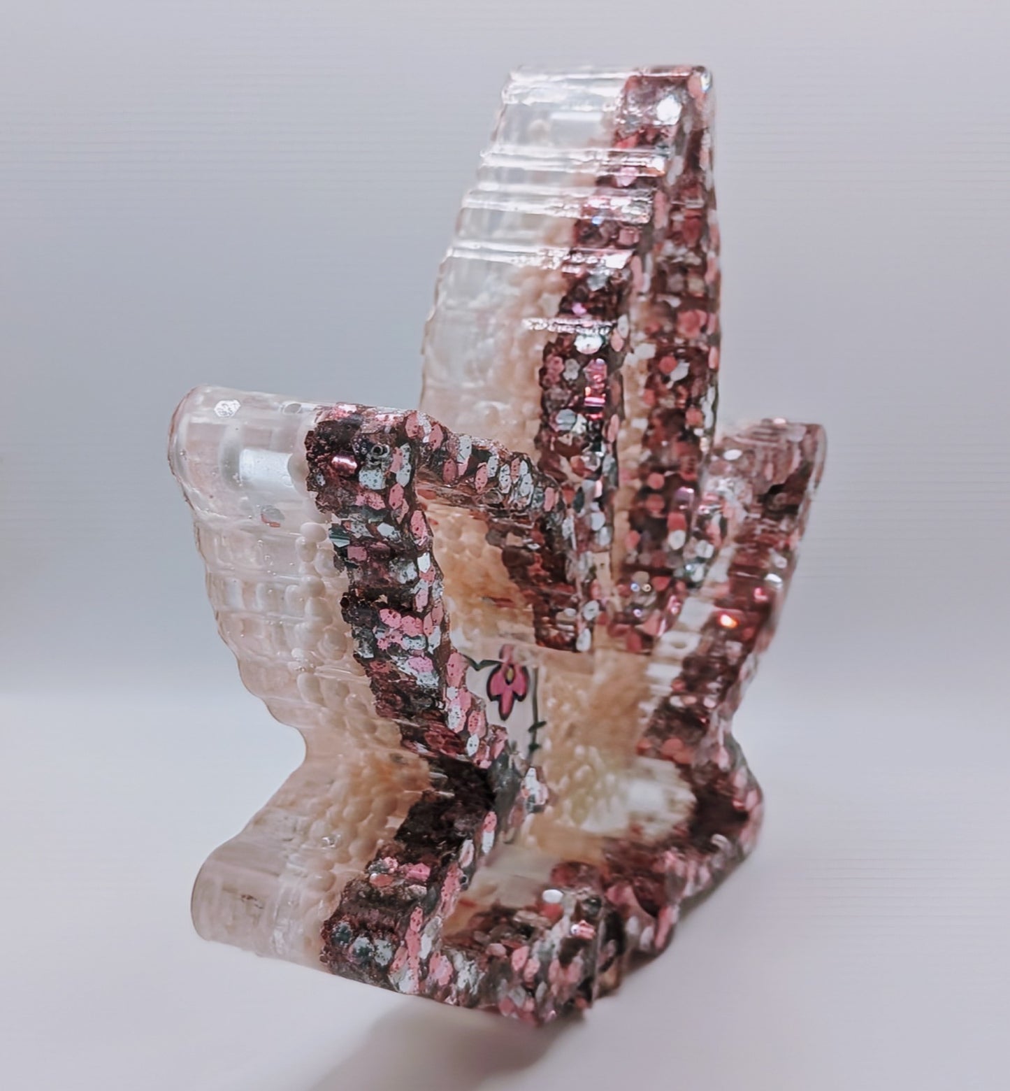 Hello Kitty Pearl Resin Leaf Ashtray
